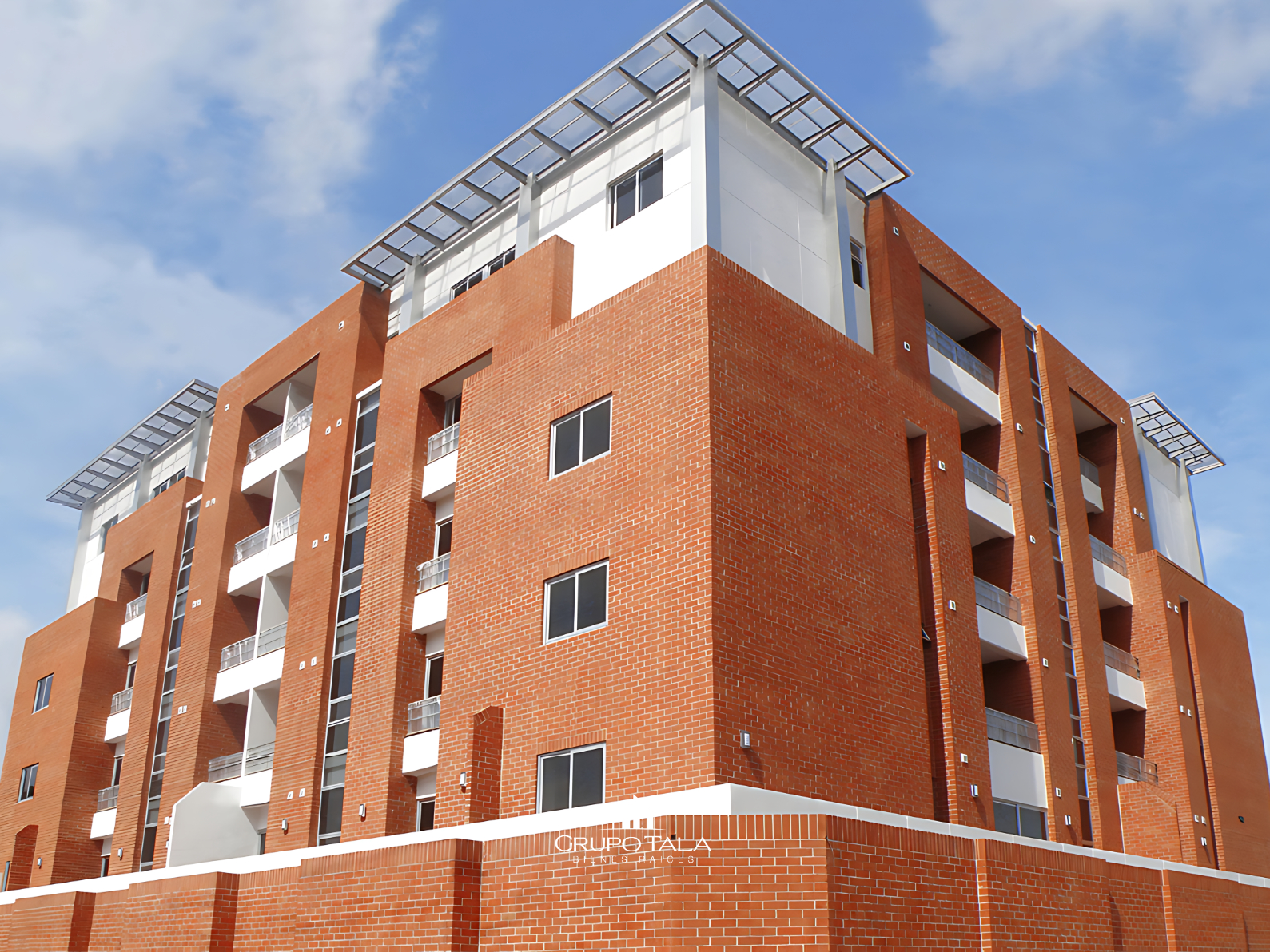 Apartamento en venta en zona 10, Alandra - Image 1