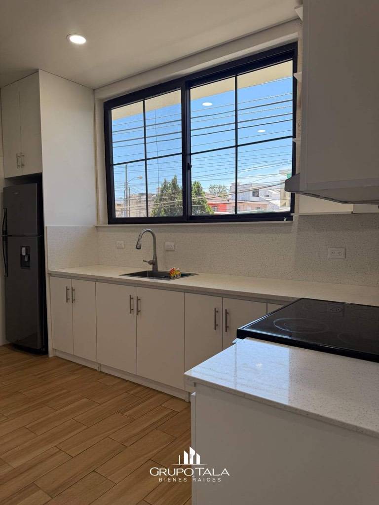 Apartamento en Renta zona 16 Monte Solar - Miniatura 8