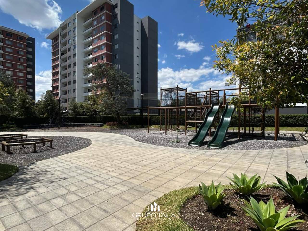 Apartamento en Renta zona 14, Segheria - Image 2