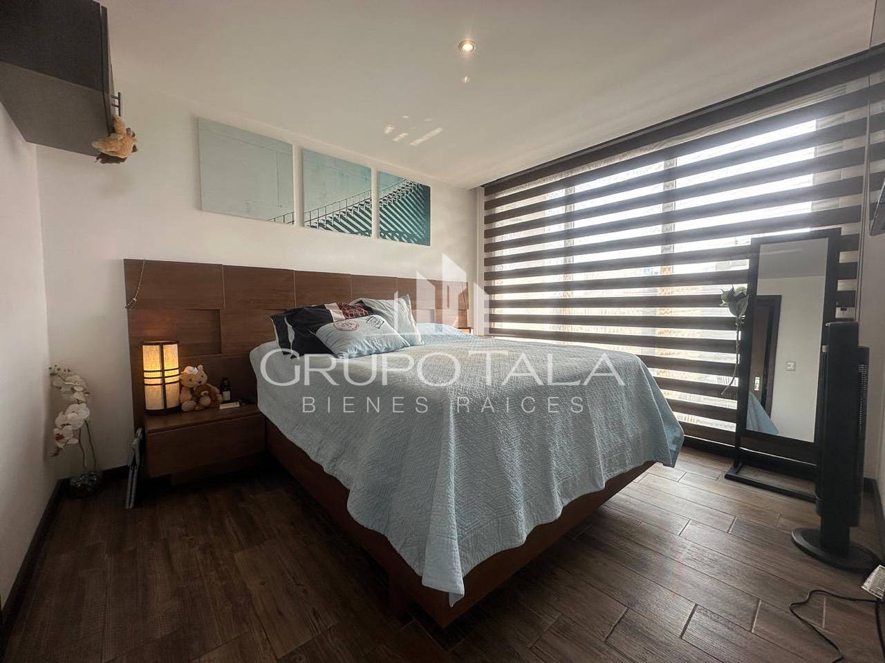 Apartamento en Venta Zona 15 - Image 1