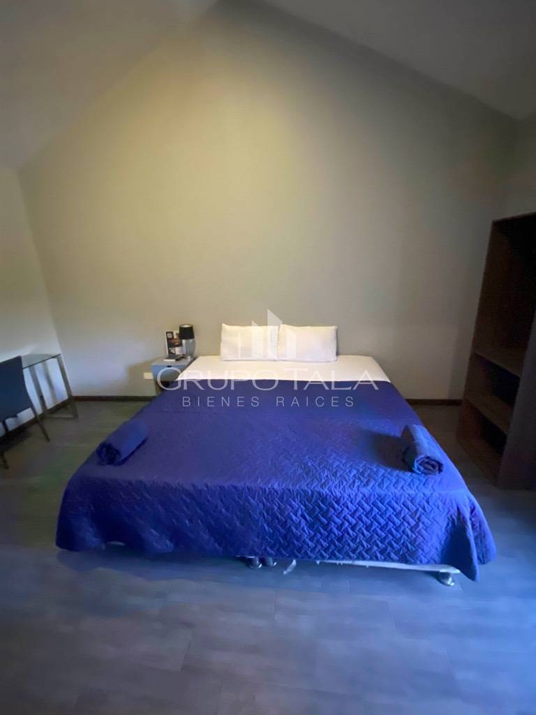 Apartamento en Renta zona 10 Villas Santander - Image 2