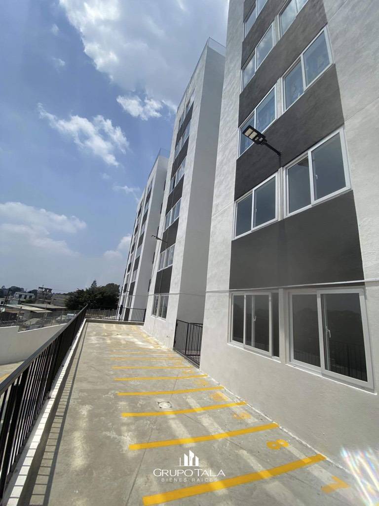 Apartamento en Venta zona 10 Mixco, Berlindo - Image 1