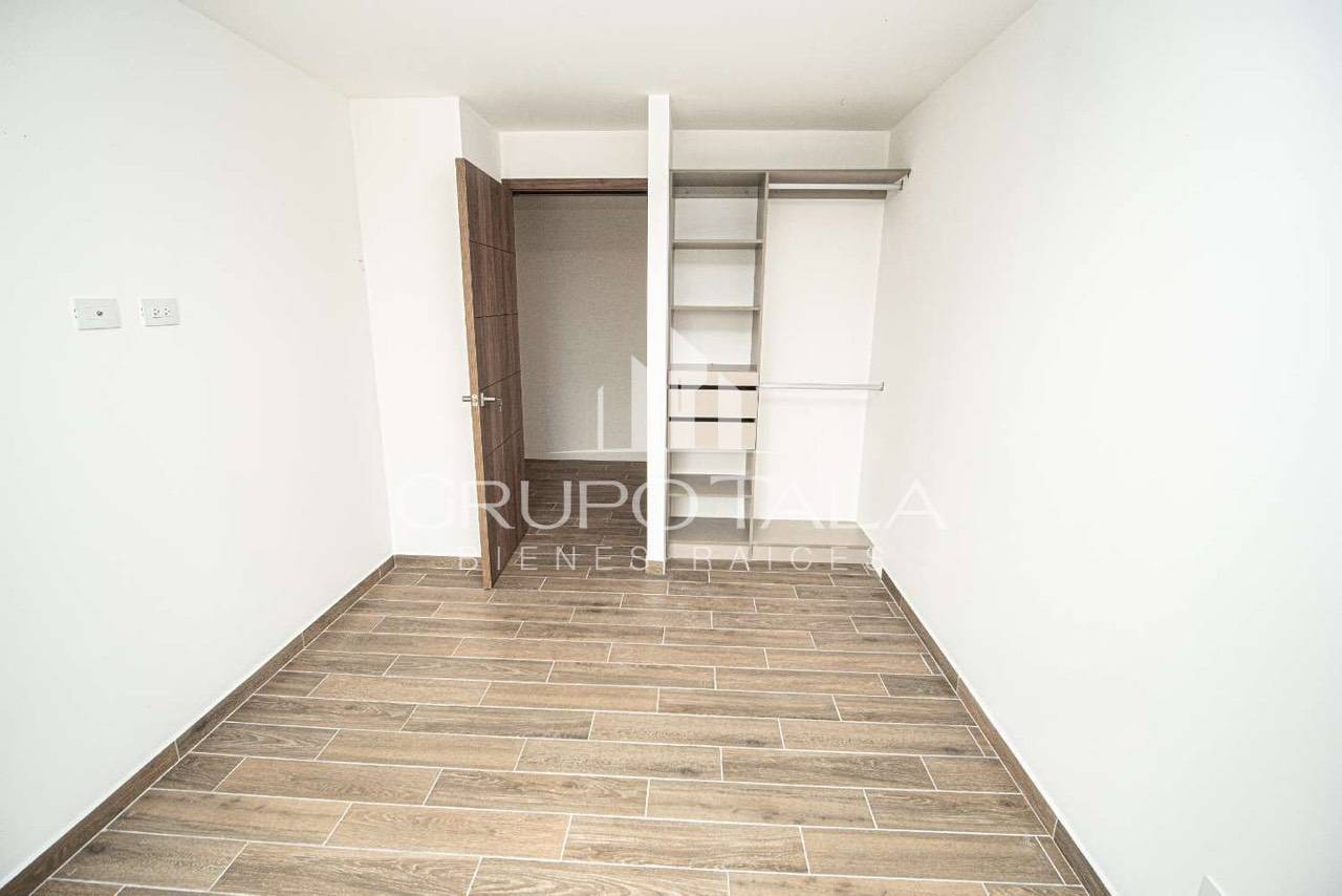 Apartamento en venta Parque 14 - Image 2