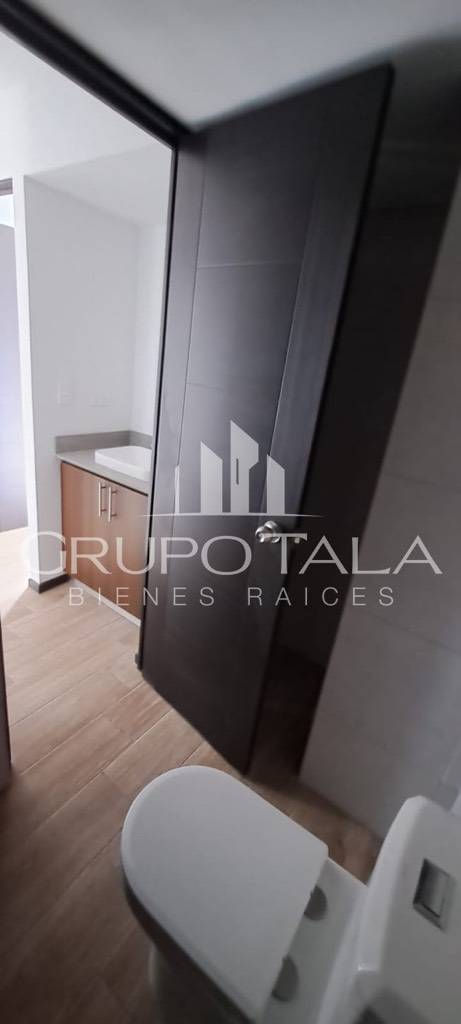 Apartamento en venta Torres Bari - Image 4