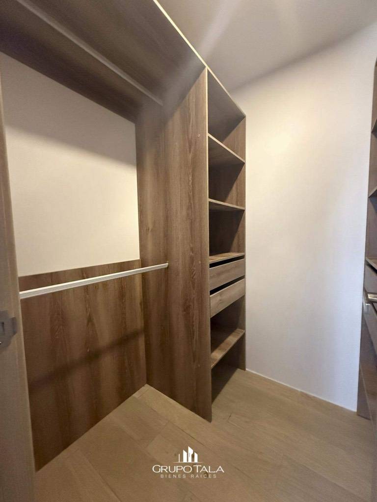 Apartamento en venta cerca de Oakland Mall, Zona 10 - Image 4