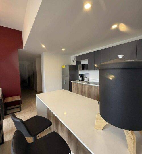 Apartamento en venta cerca de Oakland Mall Zona