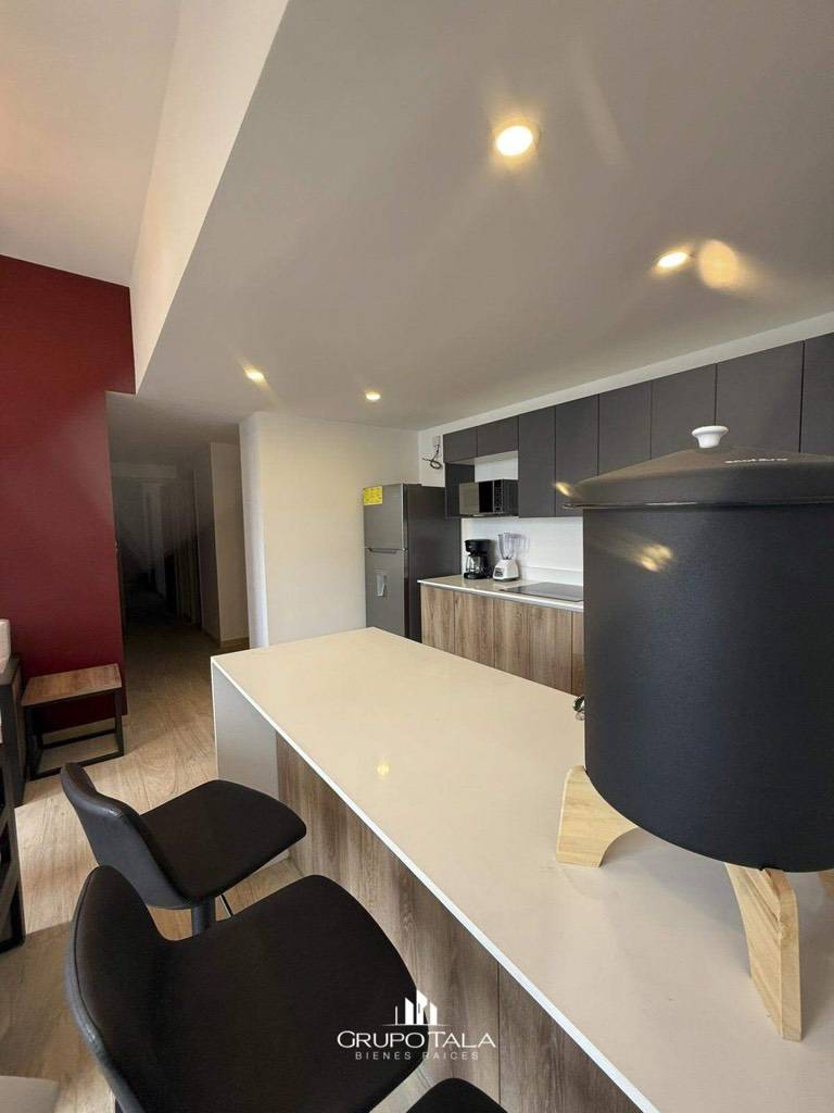 Apartamento en venta cerca de Oakland Mall, Zona 10 - Image 1