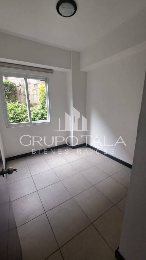 Apartamento en venta en Hexa Cañada - Image 2