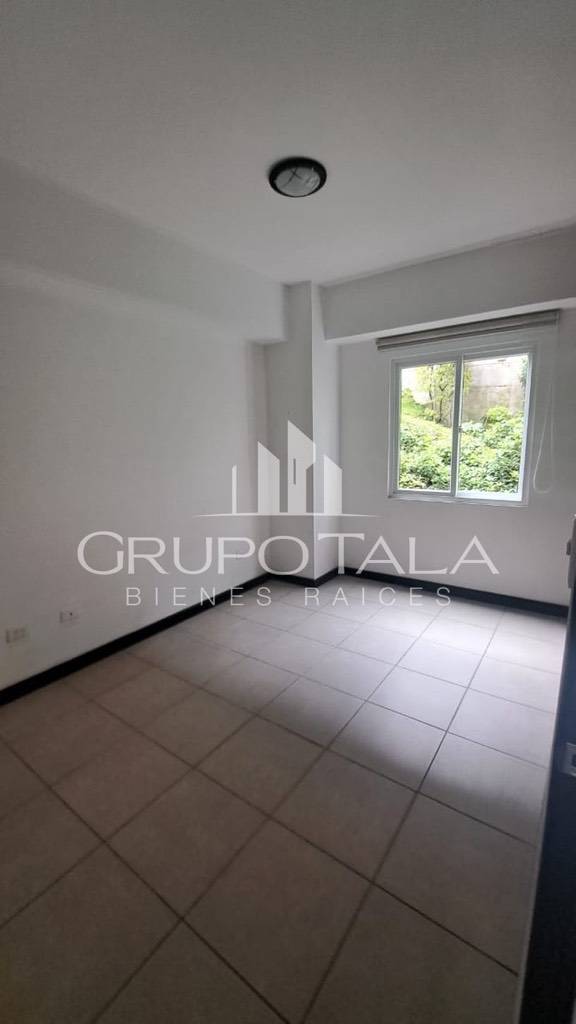 Apartamento en venta en Hexa Cañada - Image 3