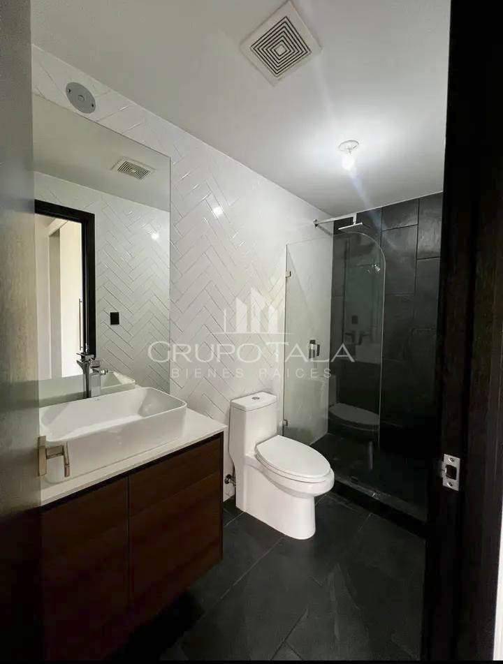 Apartamento en venta zona 10, Edificio Eon - Image 2