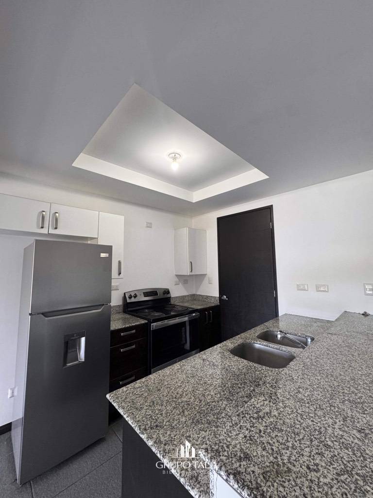 Apartamento en Venta zona 16, Nueva Caledonia - Image 4