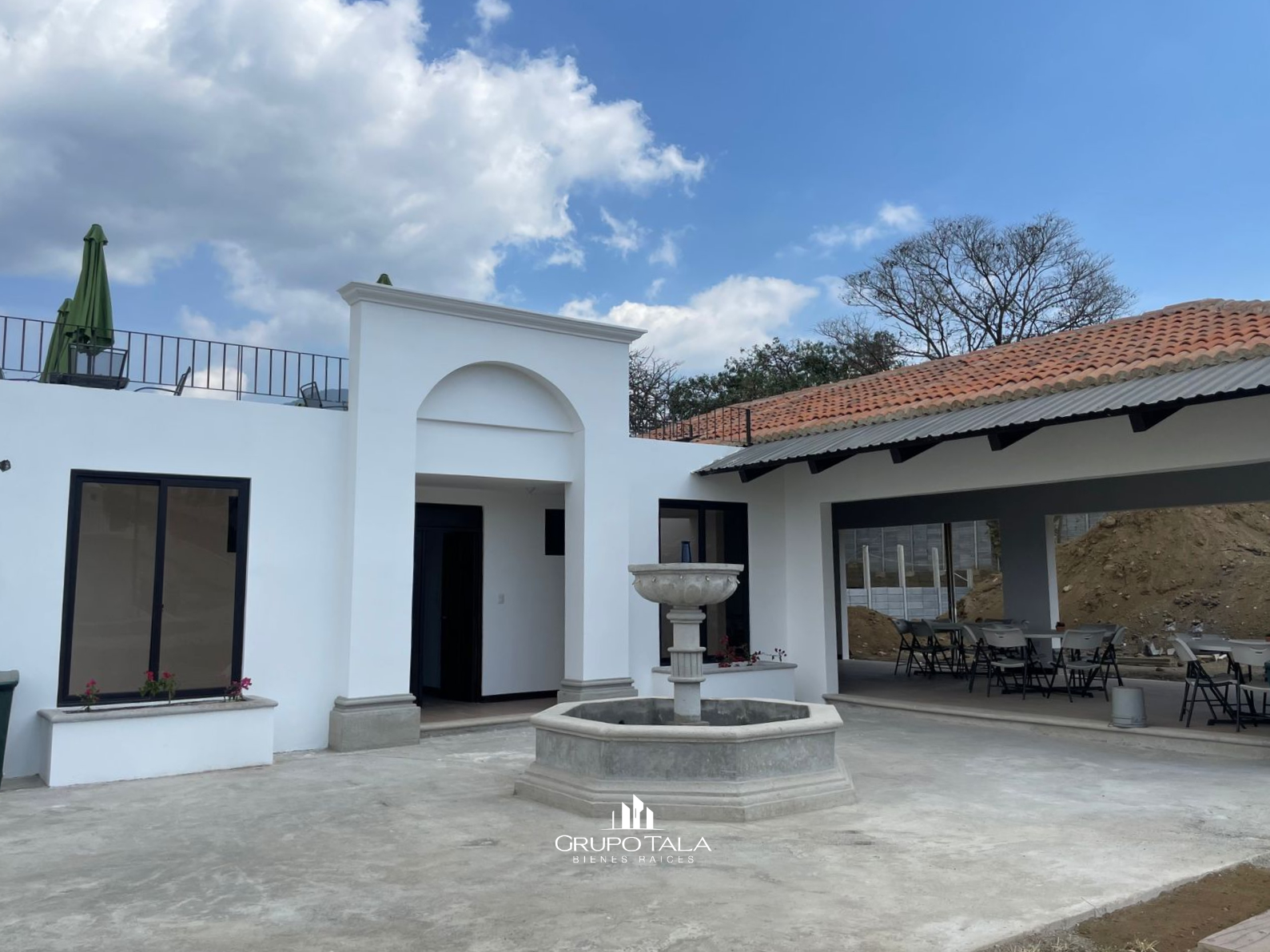 Casa en venta en Antigua Guatemala, Barrios Coloniales - Image 1