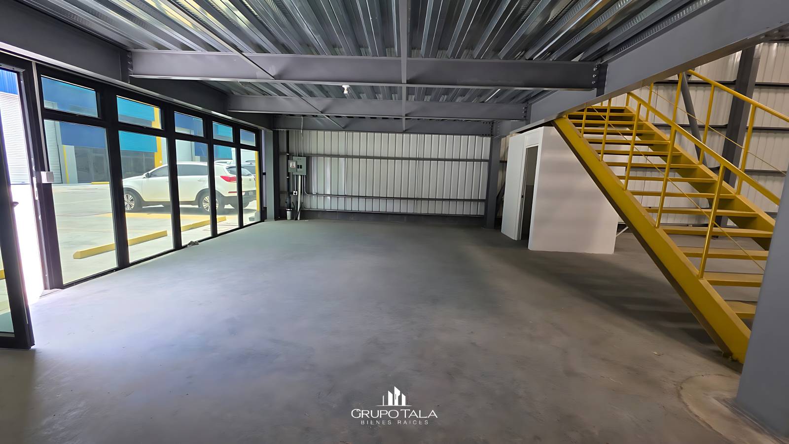 Bodegas en venta en Villa Canales - Image 2