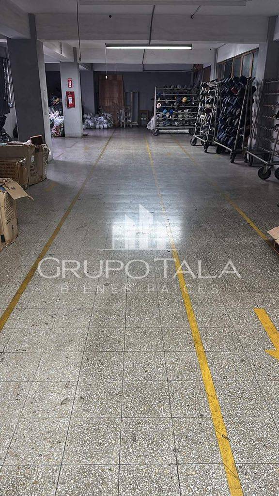 Bodega en renta en Calzada San Juan - Image 2