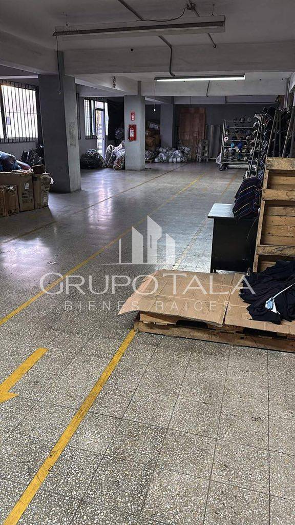 Bodega en renta en Calzada San Juan - Image 3