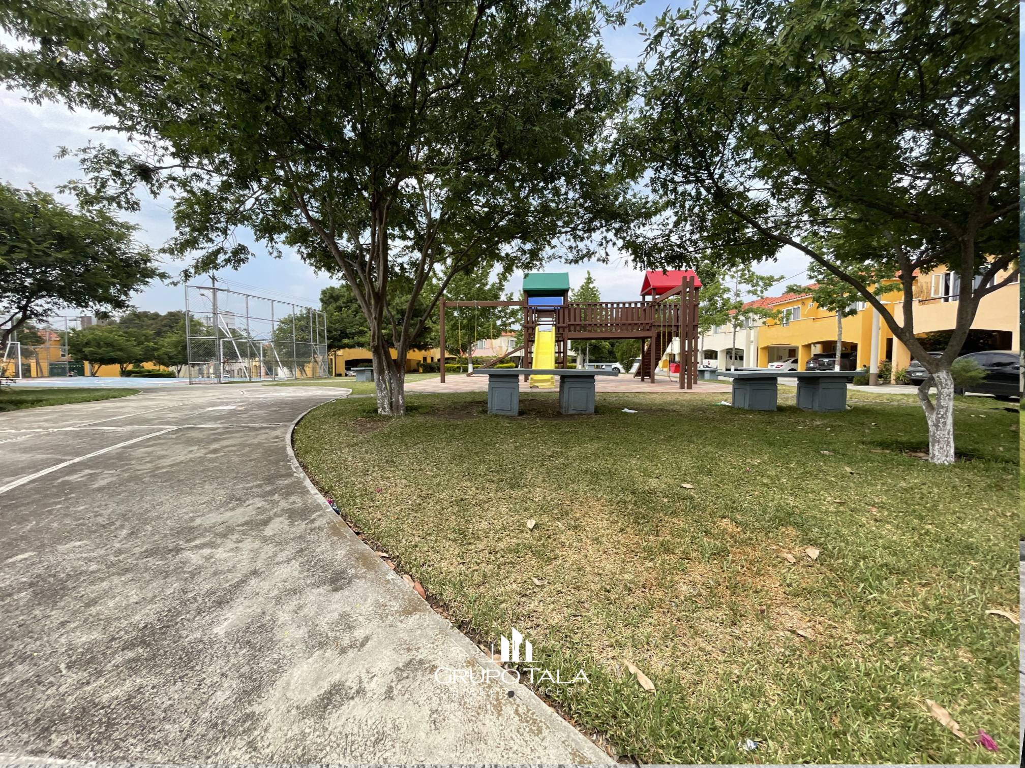 Apartamento en Renta en zona 17, Condominio Casa Florentina - Image 3