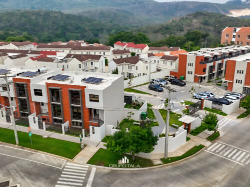 Casa en venta en zona 4 de Mixco, Casa Merida, Condado Naranjo
