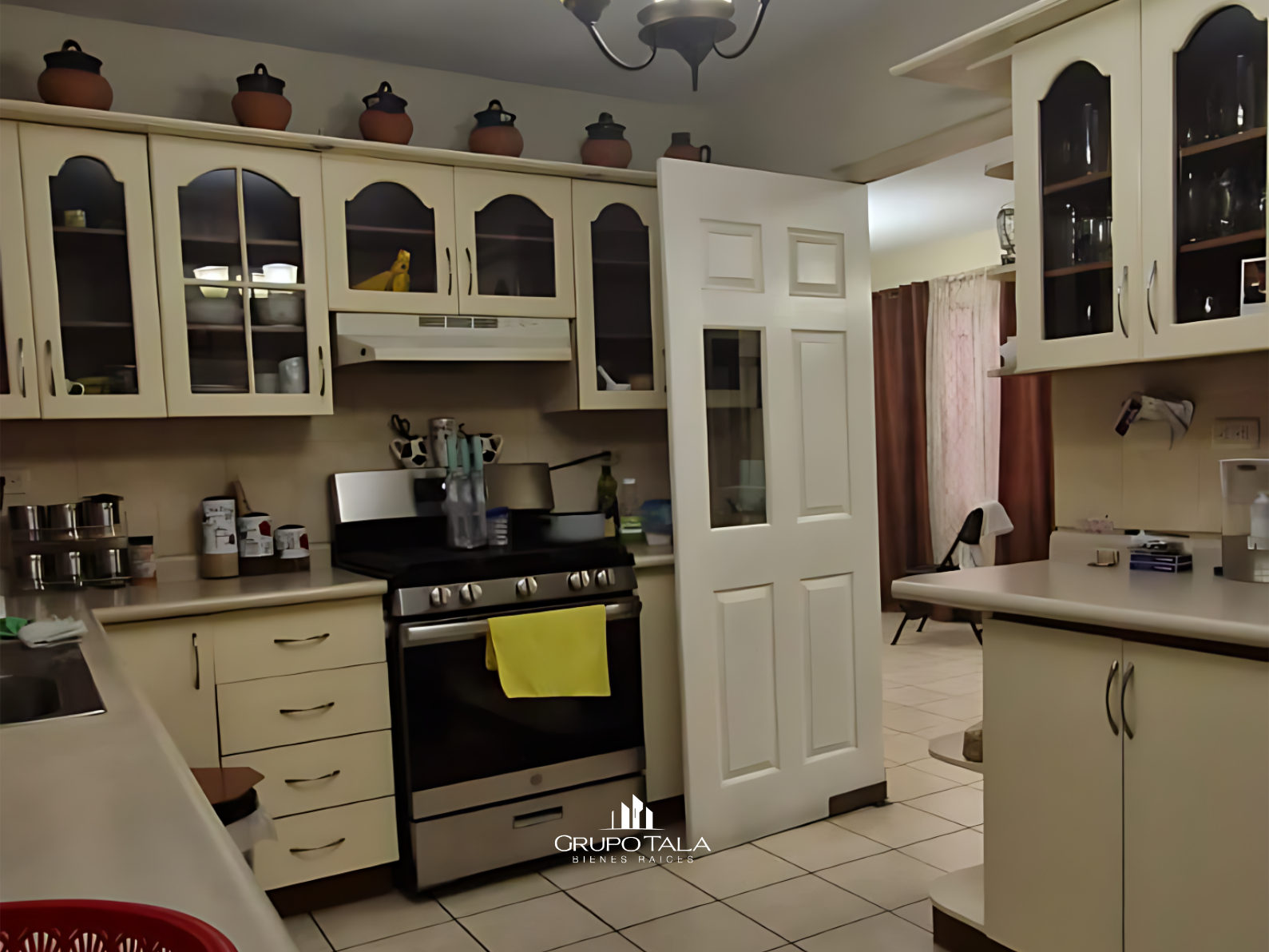 Casa en venta en zona 9 de Mixco - Image 3