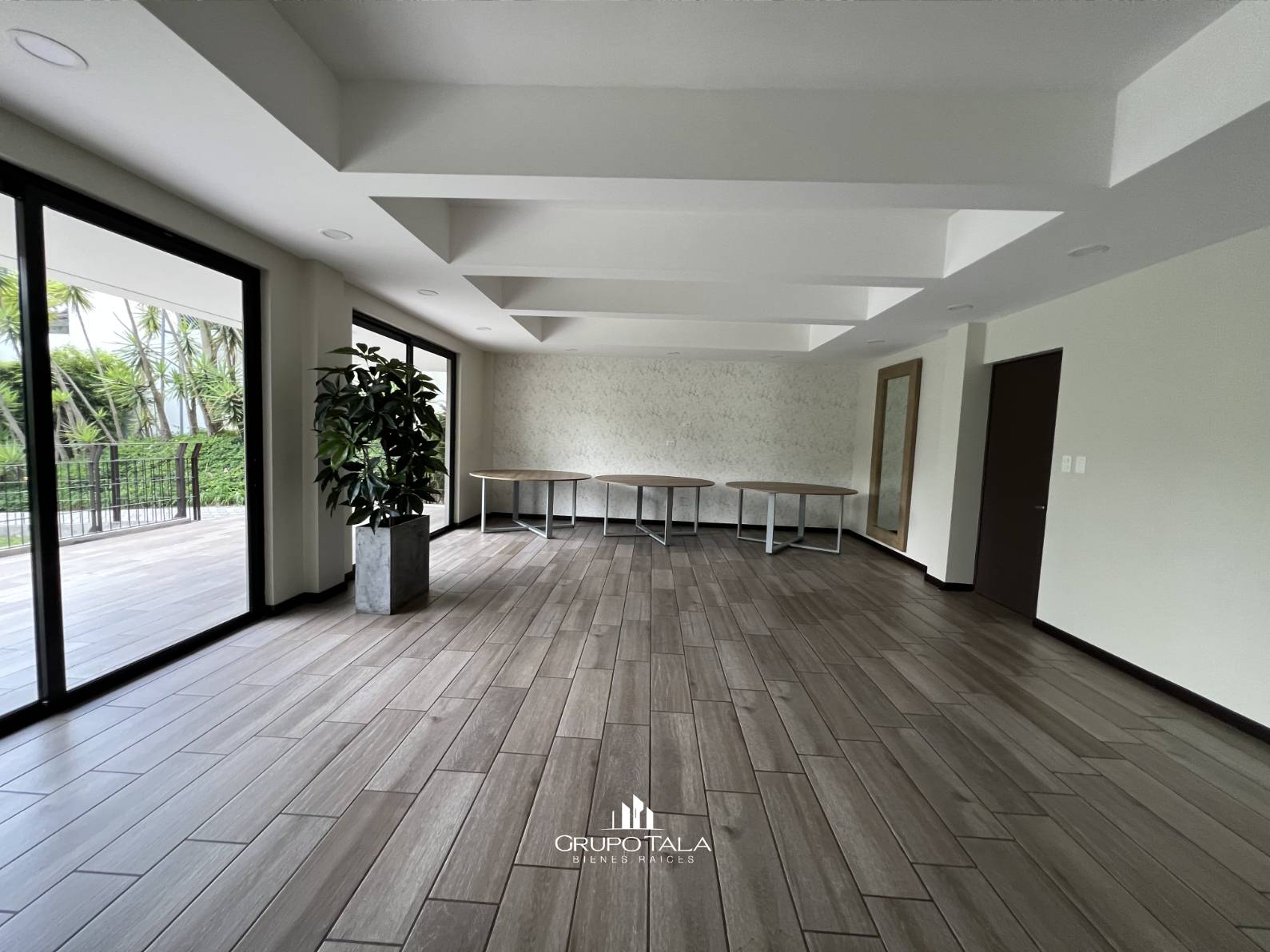 Apartamento en renta en zona 10, Edificio Atarah - Miniatura 6