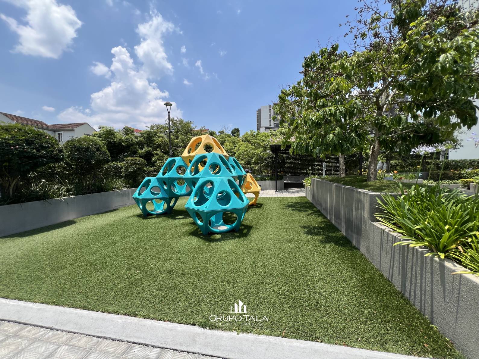 Apartamento en venta en zona 4 de Mixco en Condominio Alegría - Image 2