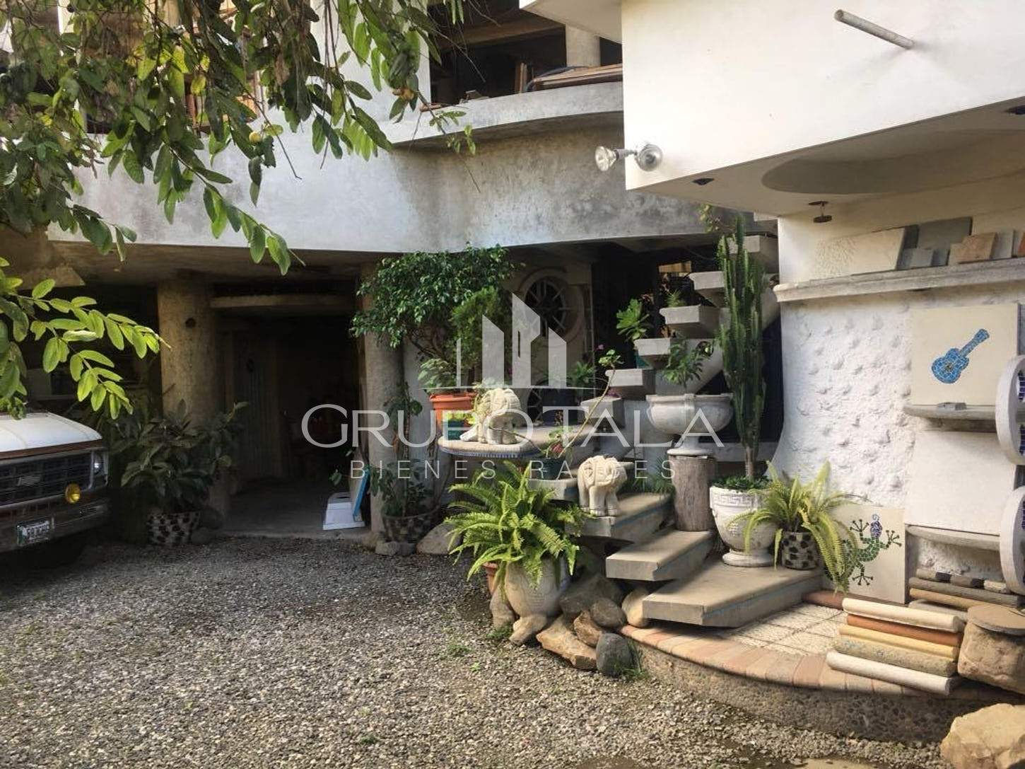Casa Comercial en Venta en Colonia El Progreso Q 3,500,000.00 - Image 1