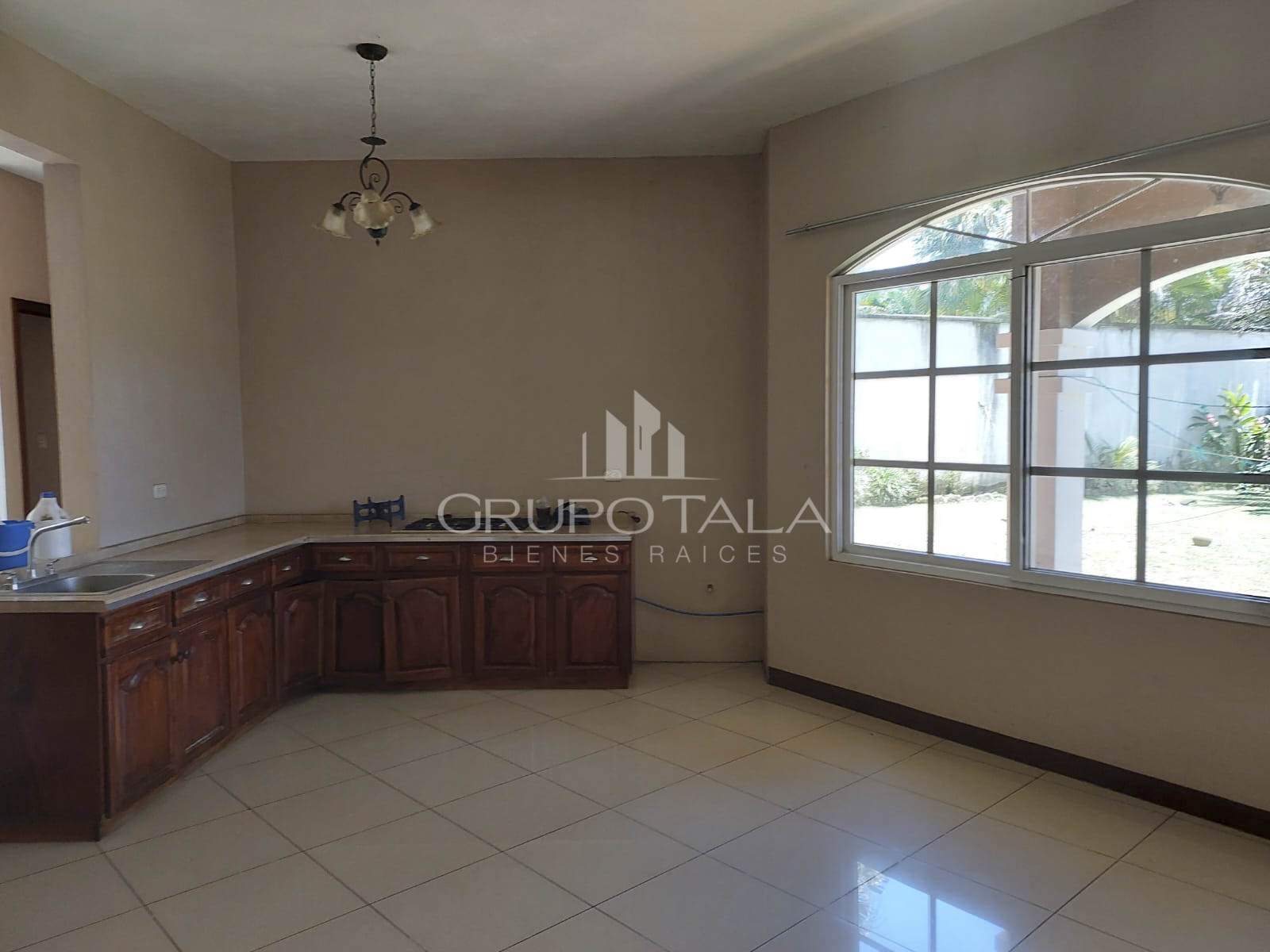 Casa en venta Camantulul, Escuintla, Santa Lucia Cotzumalguapa - Image 2