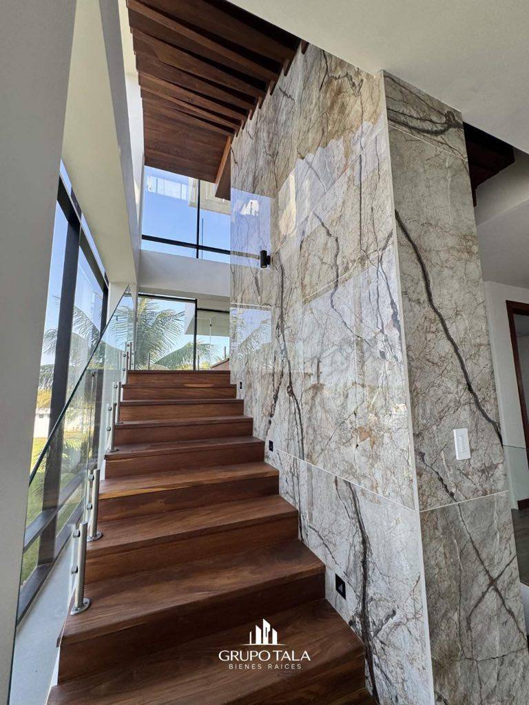 Casa en venta, Perla Blanca Monterrico - Image 2