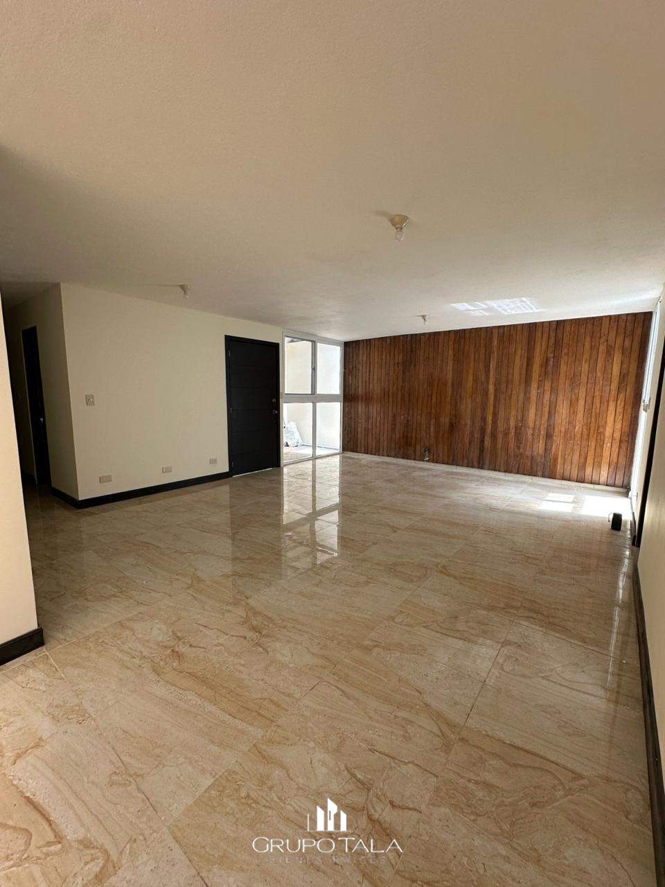 Casa en venta recién remodelada, Granai 1 - Image 2