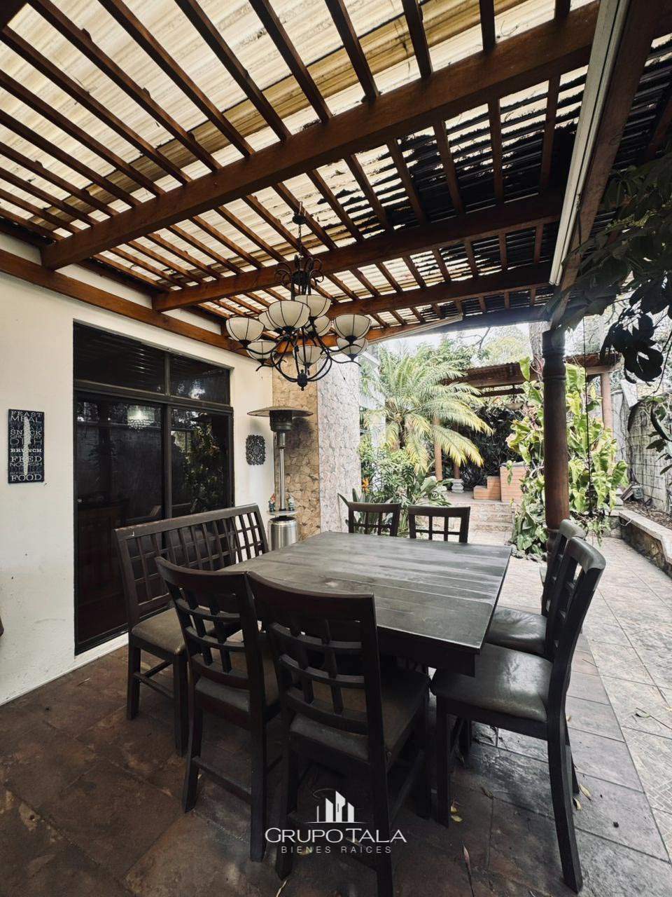 Casa en venta zona 8 de Mixco, Condominio Windsor - Miniatura 6