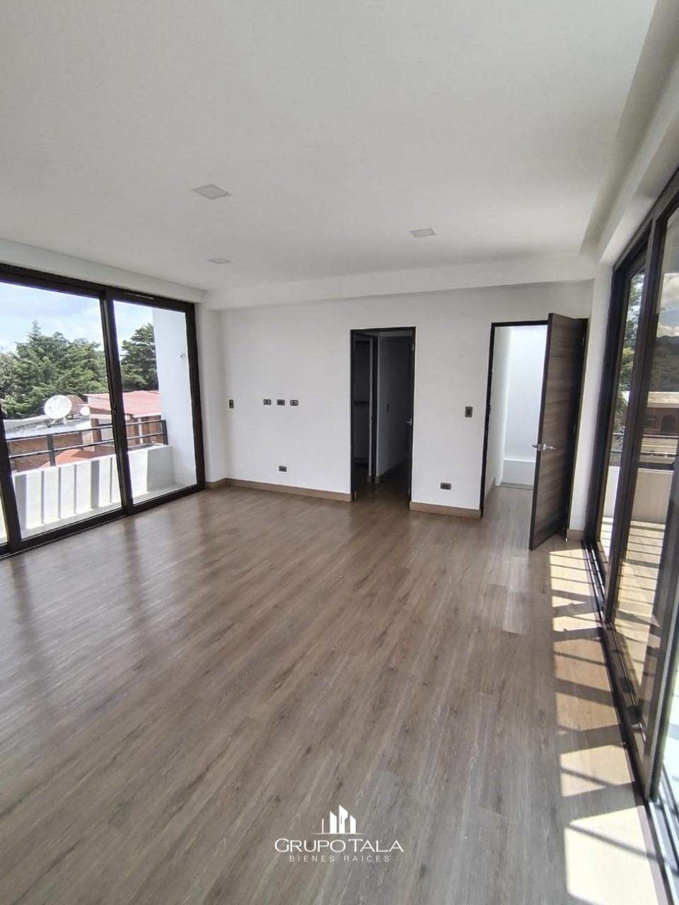 Casas en venta zona 15 Vista Hermosa I, La Isla - Image 5