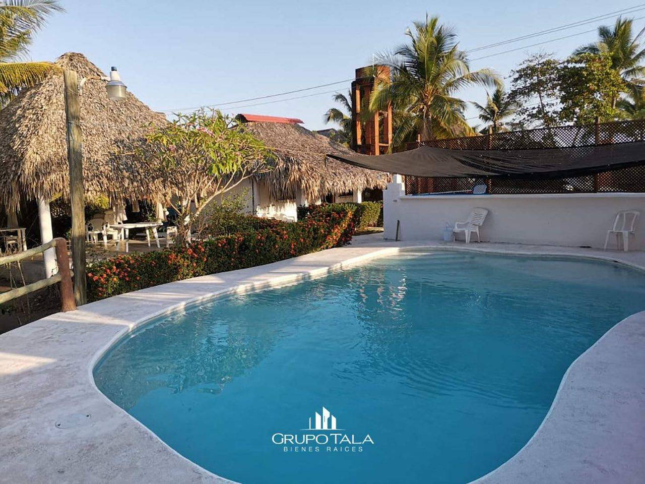 Chalet en venta Monterrico - Image 1