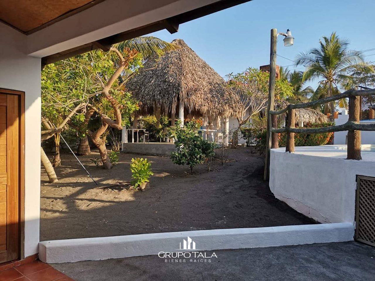 Chalet en venta Monterrico - Image 2