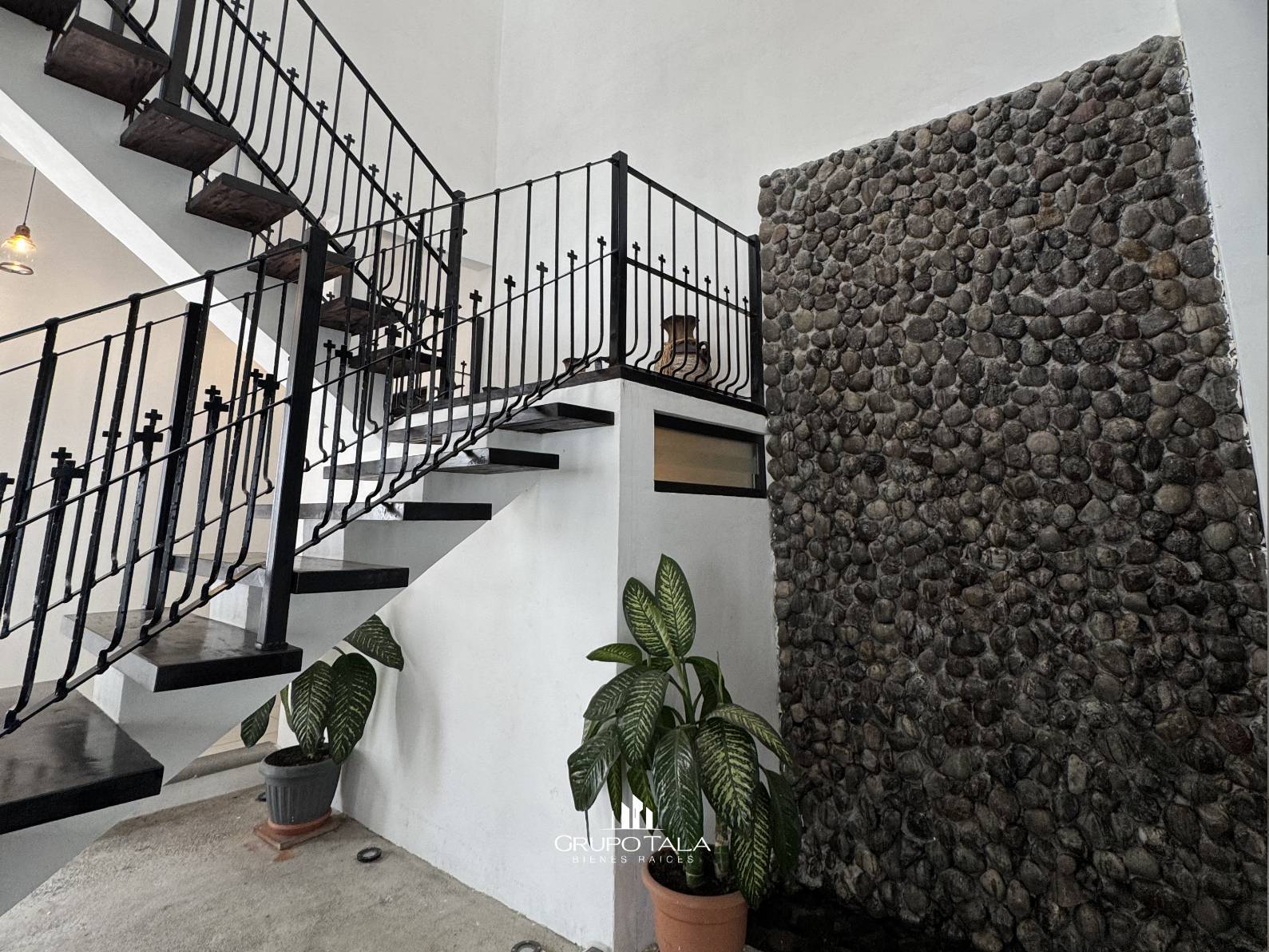 Casa en venta en Hacienda del Comendador, Antigua Guatemala - Image 4