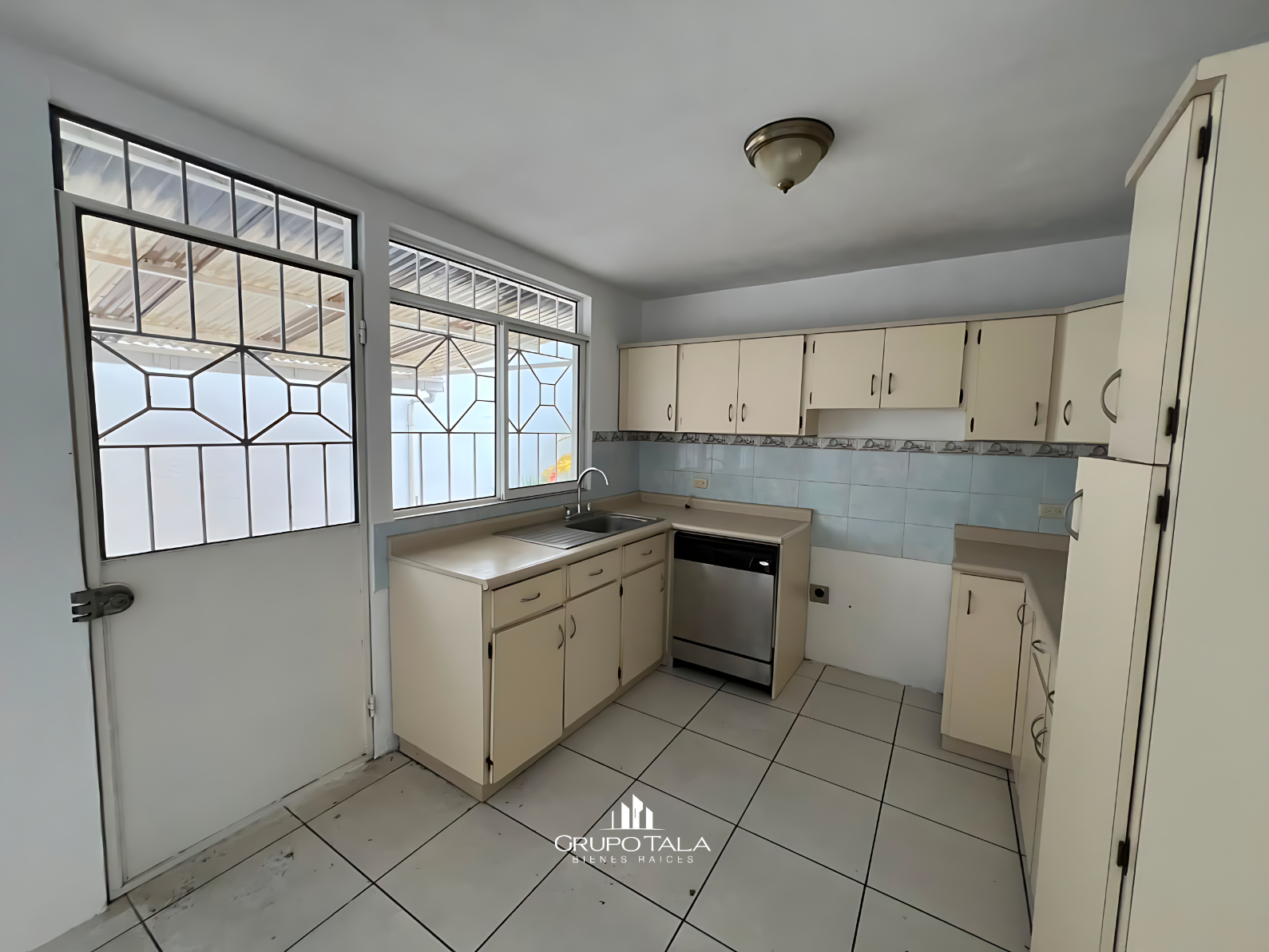 Casa en venta en zona 8 de Mixco, Las Orquideas - Miniatura 7