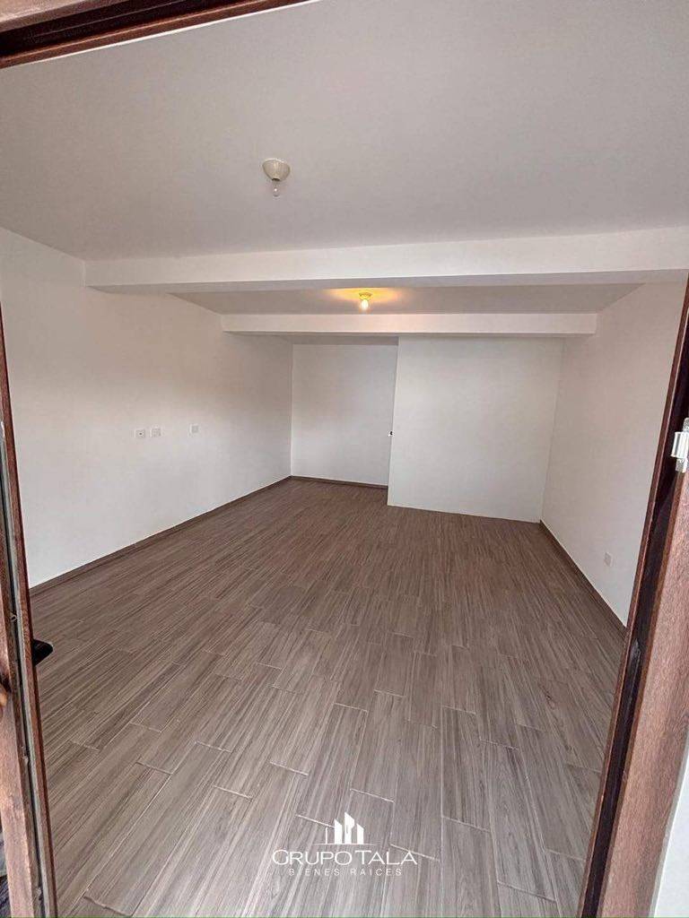 Local en Venta Barrio las Campanas - Miniatura 6