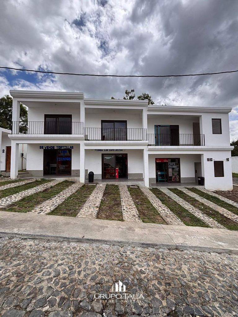 Local en Venta Barrio las Campanas - Image 1