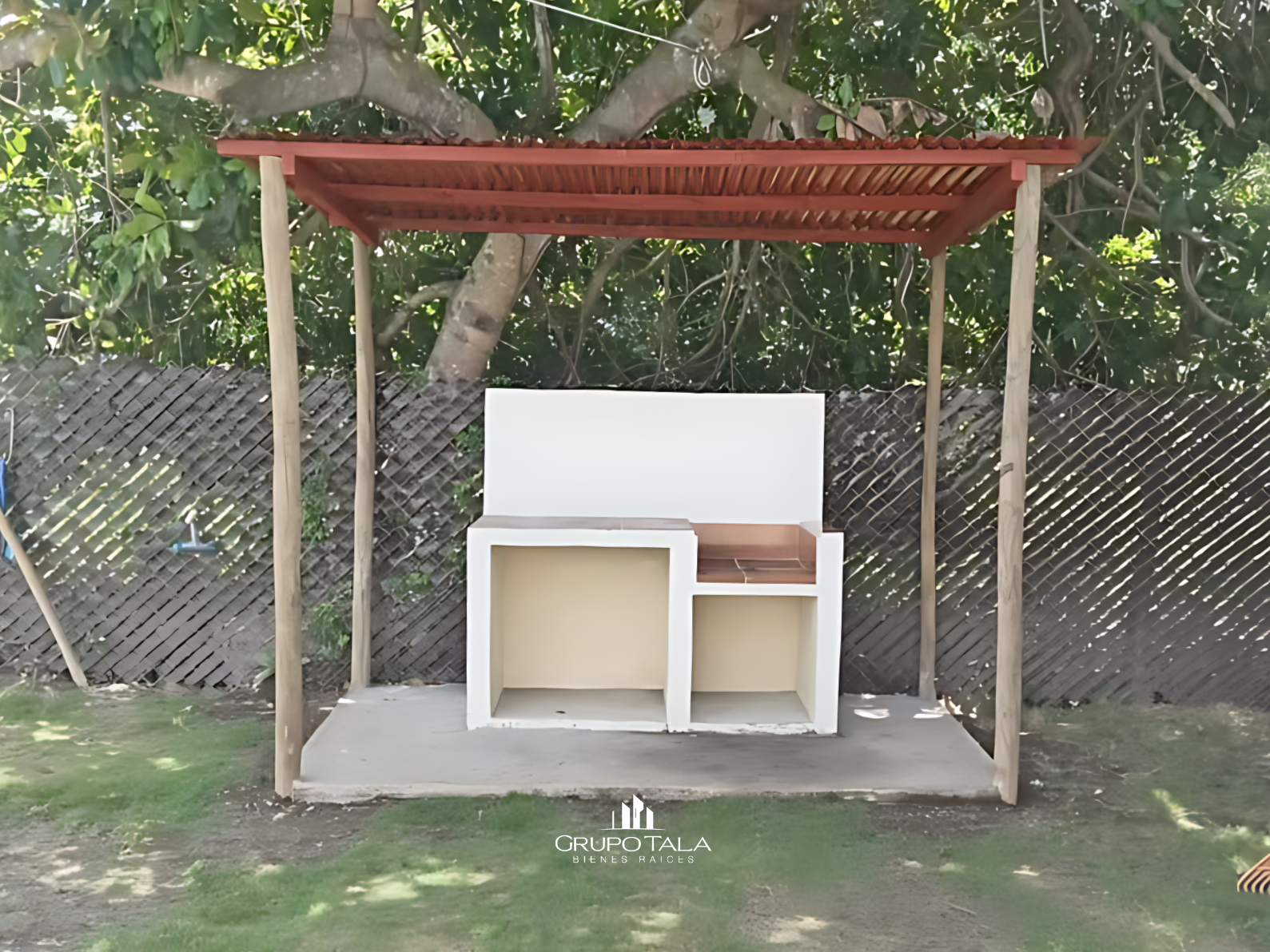 Chalet en venta en Monterrico, Madre Vieja - Image 2