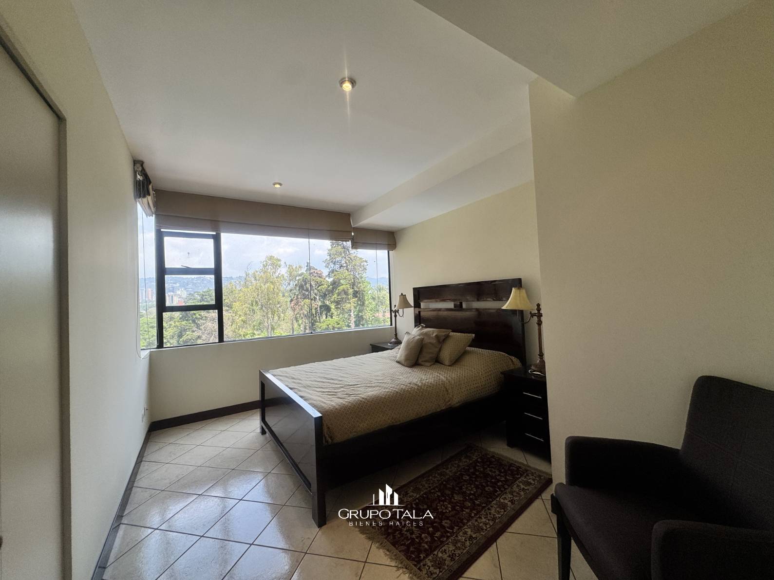Apartamento en renta en zona 10, Edificio Milenia - Miniatura 10