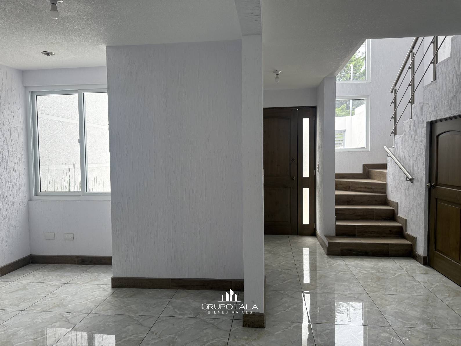 Casa en venta en zona 3 de Mixco, Nueva Montserrat - Image 3