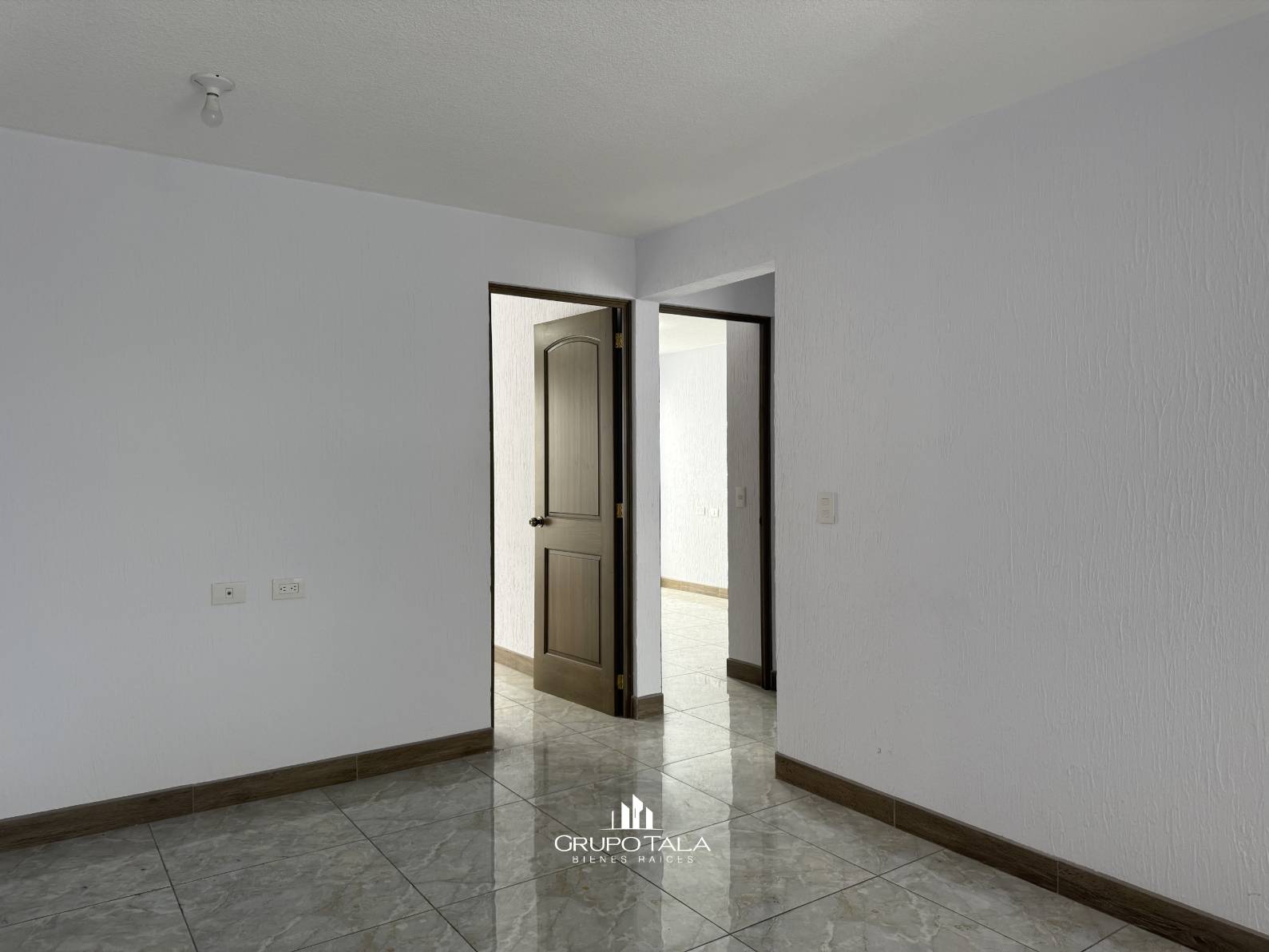 Casa en venta en zona 3 de Mixco, Nueva Montserrat - Miniatura 6