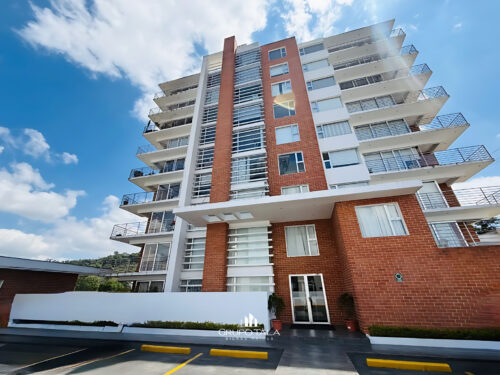Apartamento en venta en zona 16, Nueva Caledonia