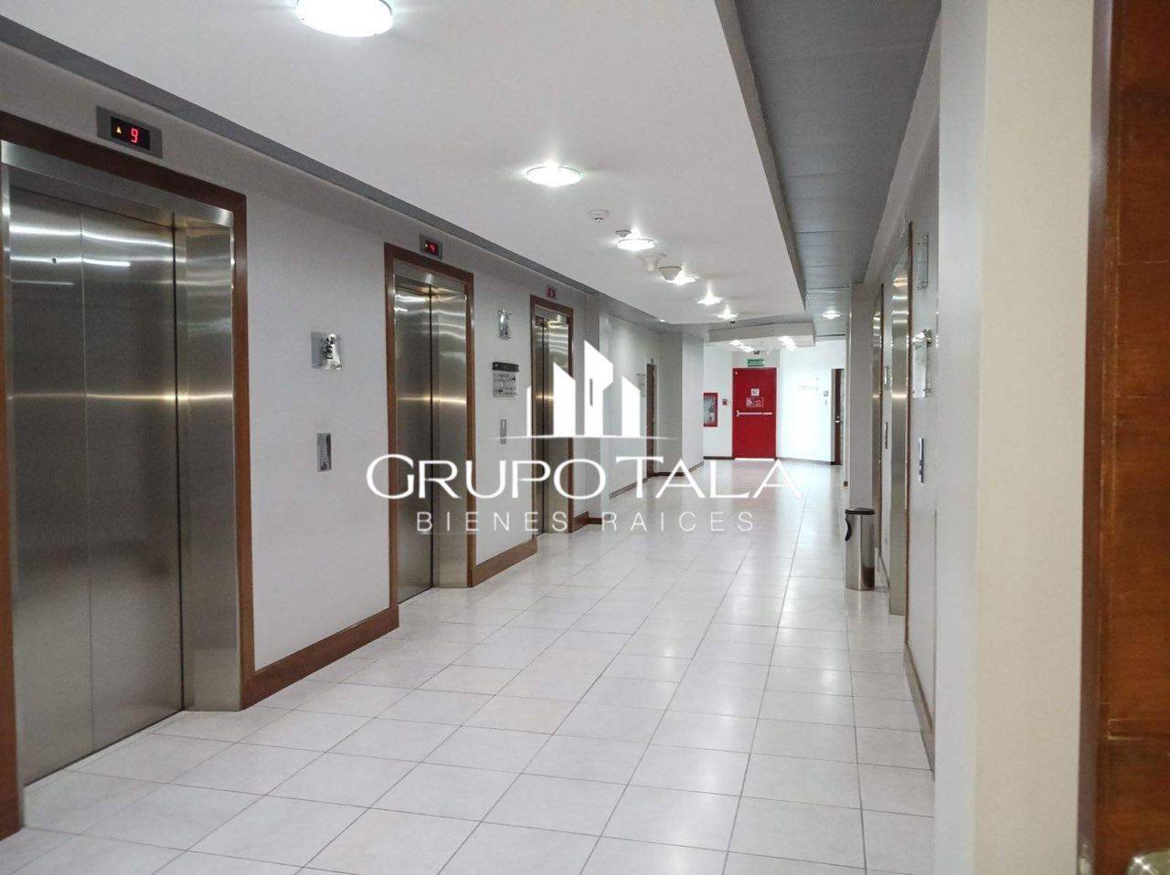 OFICINA EN VENTA ZONA PRADERA, ZONA 10 - Image 5