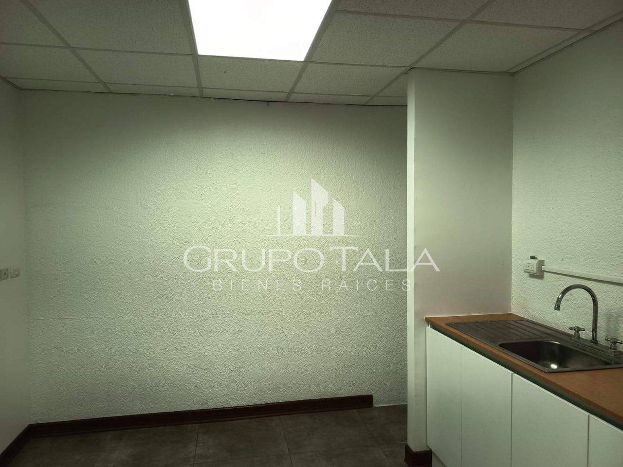 Oficina en renta Edificio Centro Empresarial - Miniatura 6