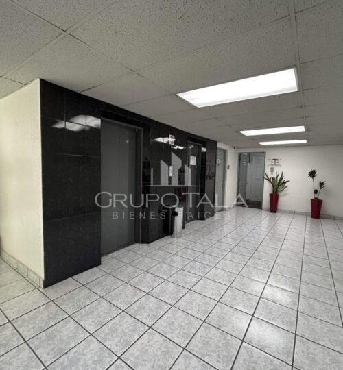 Oficina en renta, Edificio Plaza Burò zona 10