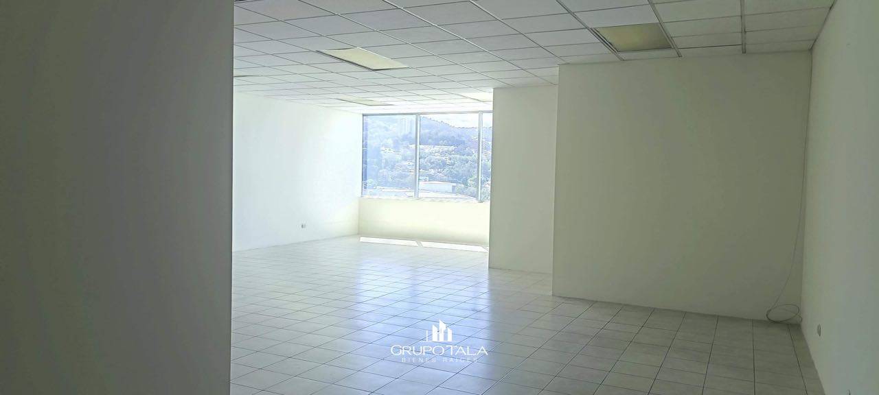 Oficina en renta, Edificio Zona Pradera zona 10 - Image 4