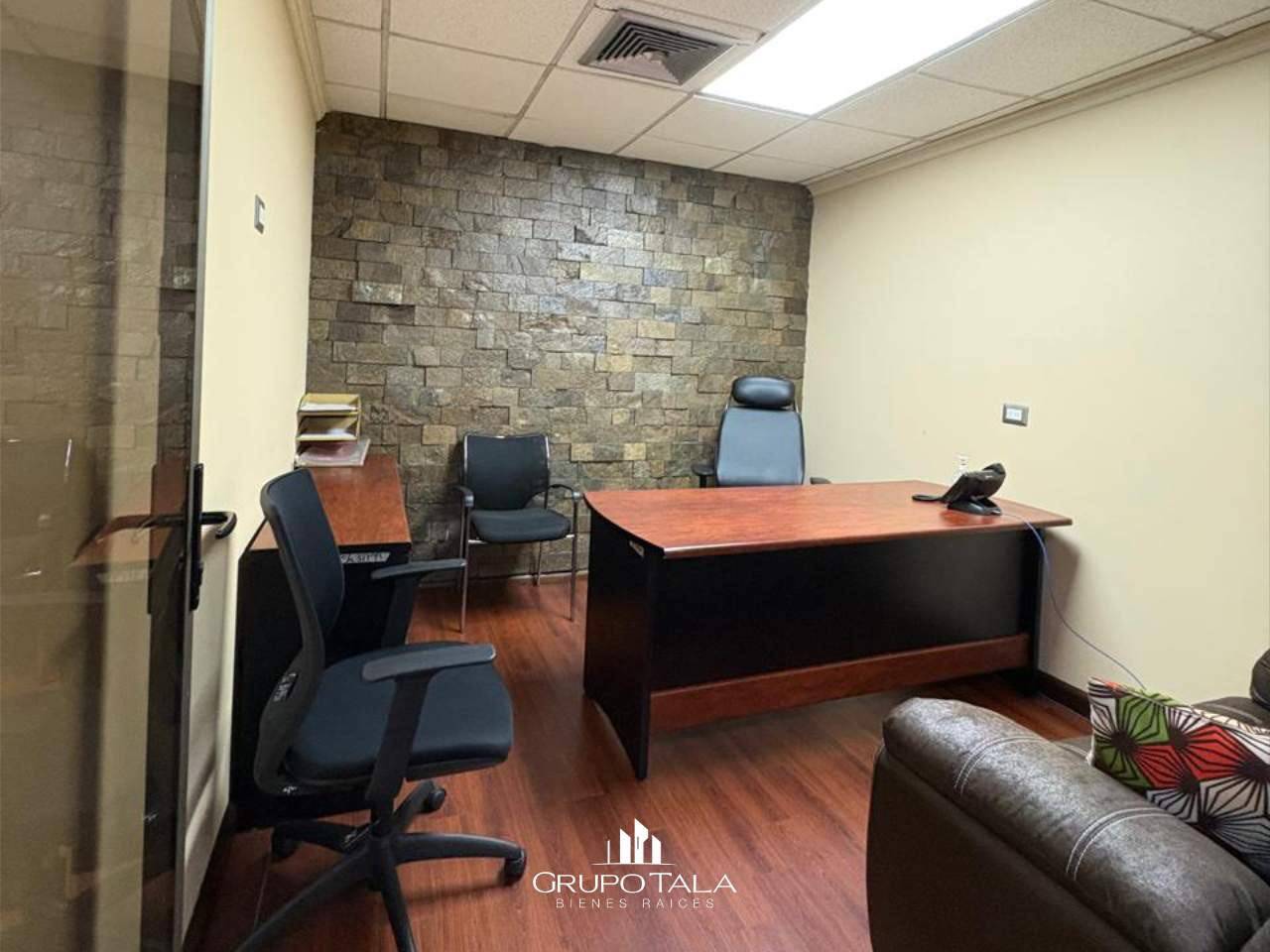 Oficina en venta, Edificio Torre Azul, zona 9 - Image 3