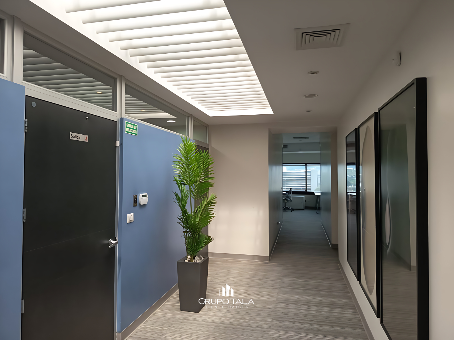Oficina en renta en zona 10, Pent-house reconocido edificio - Image 2
