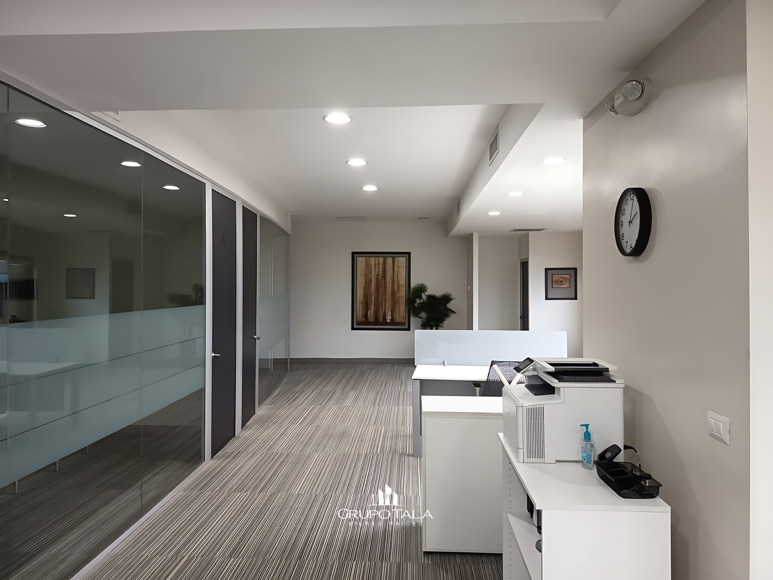 Oficina en renta en zona 10, Pent-house reconocido edificio - Image 5