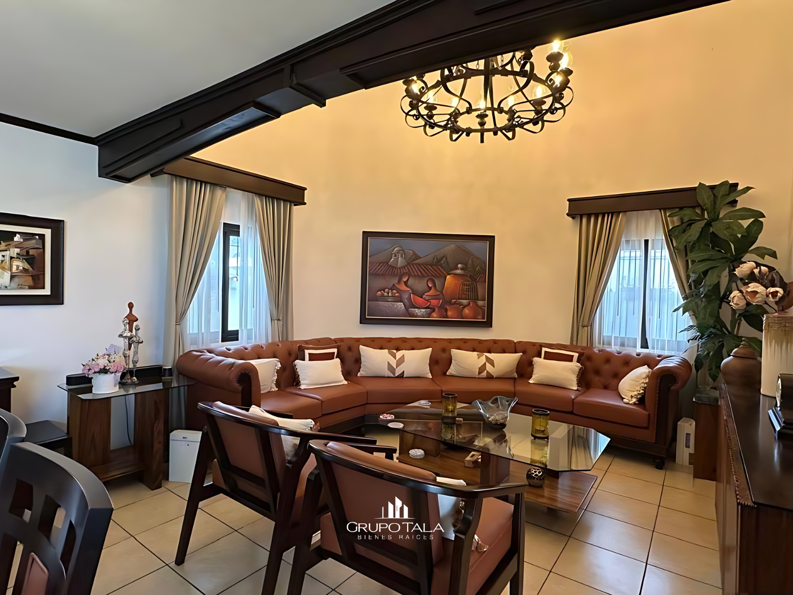 Casa en venta amueblada en Antigua Guatemala, Plazuela del Conquistador - Image 3