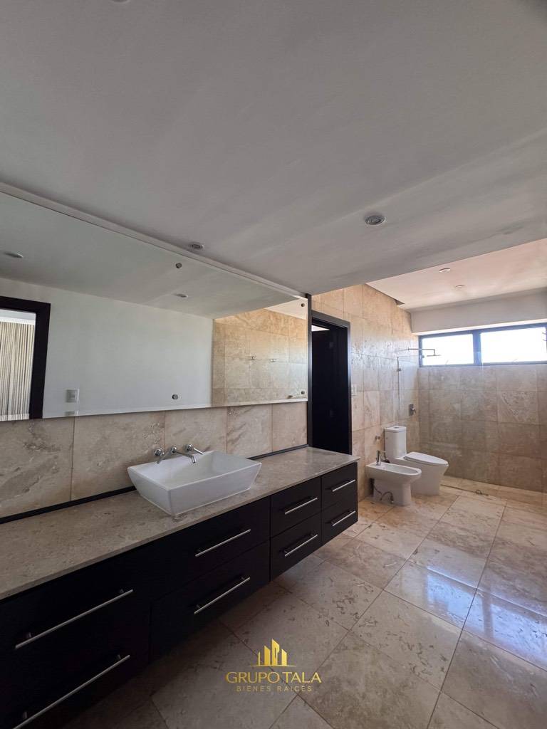 Apartamento en Venta (Pent-house) zona 14, Premier Las Américas - Image 4